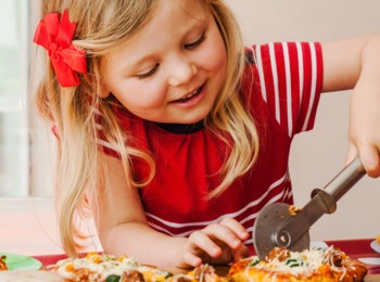 To celebrate Salt Awareness Week (14th-20th March), we asked our nutritionist Charlotte Stirling-Reed about salt intake for babies and toddlers, and how to add flavour without adding salt.