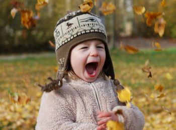 Quick, the sun has got its hat on! Grab a scarf and head outside for some fresh air fun with your little one. Here are some great ideas to pass an hour or two during lockdown.
